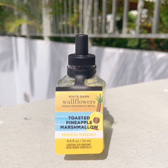 Bath and Body Works pineapple wallflower set - Picture 4 of 5